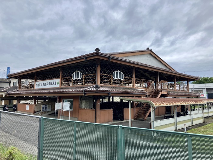 この自転車置場かっこいい