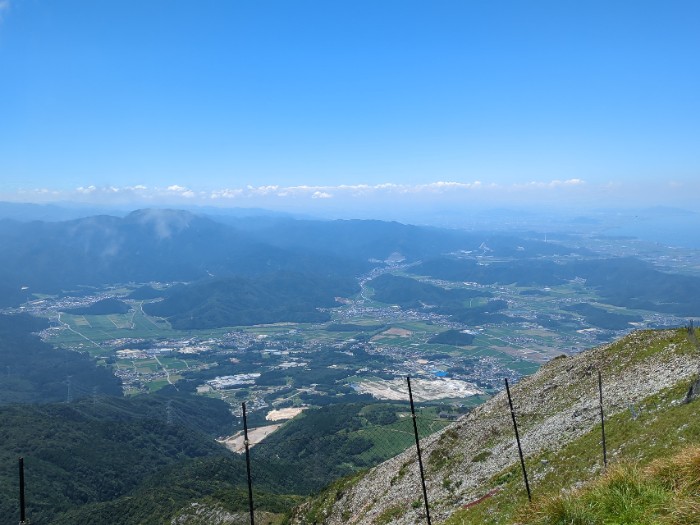 伊吹山山頂より