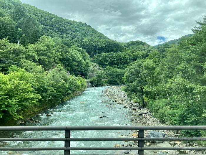 バスの車窓から