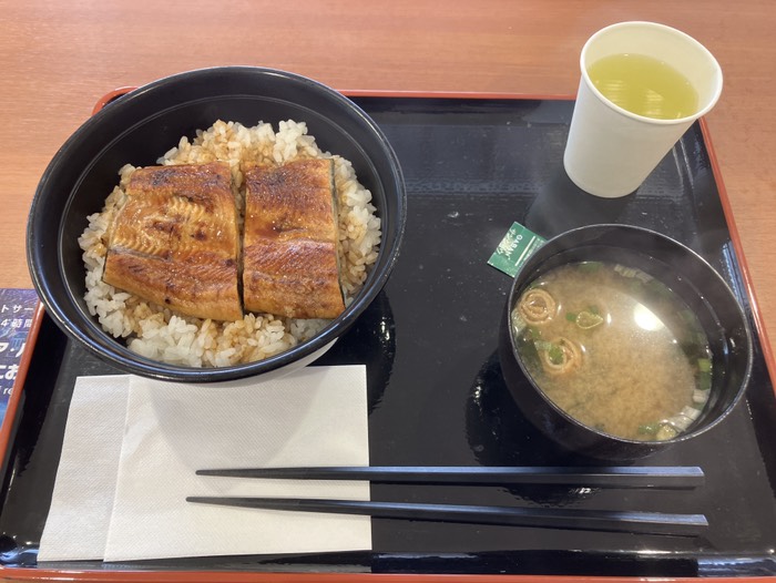 浜名湖産のうなぎ丼をいただきました🥢