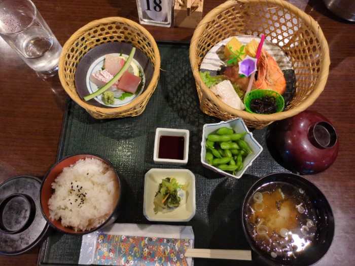 芳香亭 山居倉庫内