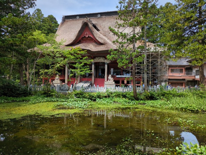 三神合祭股殿