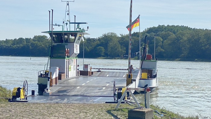 Fähranleger Neuburg