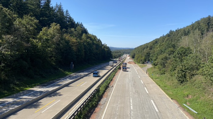 Über der Autobahn A6