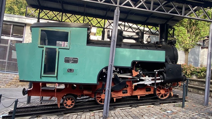 Alte Lok der Burg- und Schlossbahn