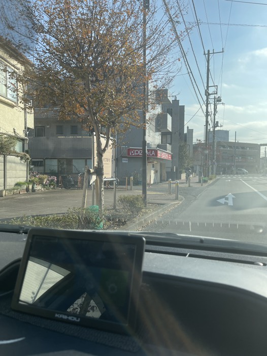 榎交差点　ピザーラ手前　小学校男子1名乗車予定