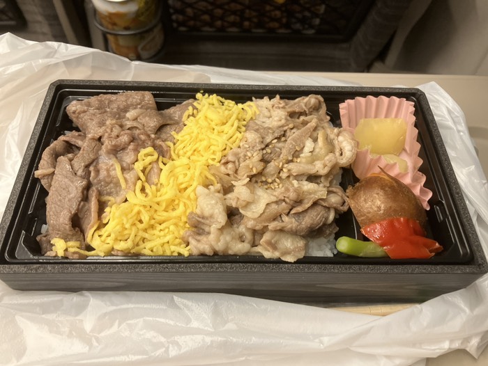 青函トンネル入って暇なので弁当食べます🥢