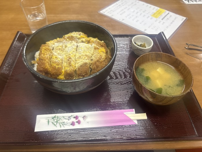 司食堂のカツ丼