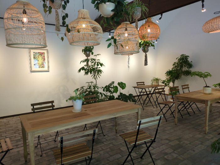 THE GARDEN HOUSE