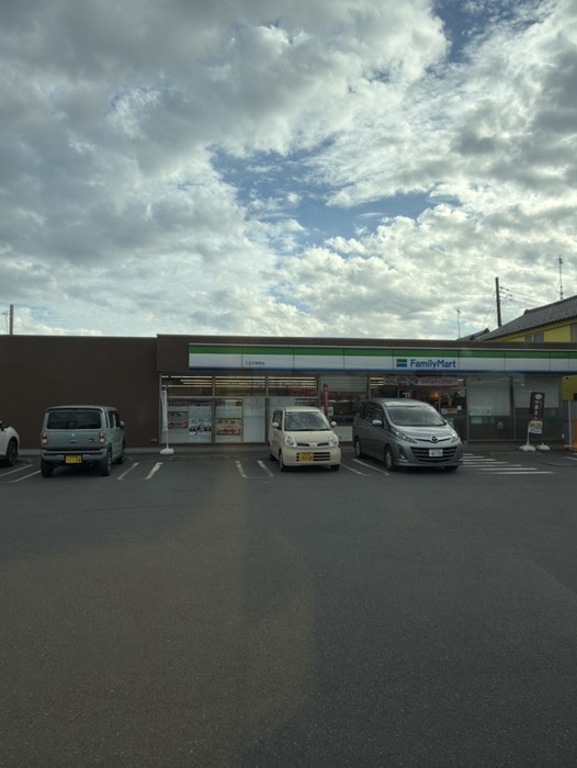 ②ファミリーマート