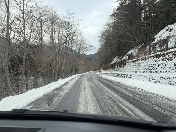 シャーベット路面