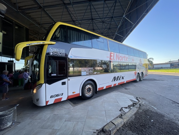 こちらのバスでサルタへ