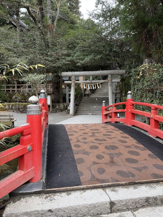 天河大辨財天社