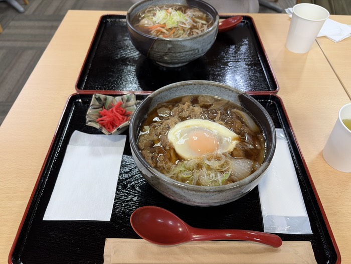 すきやきうどん(¥950)