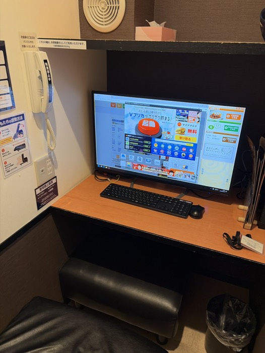 快活CLUBで編集作業