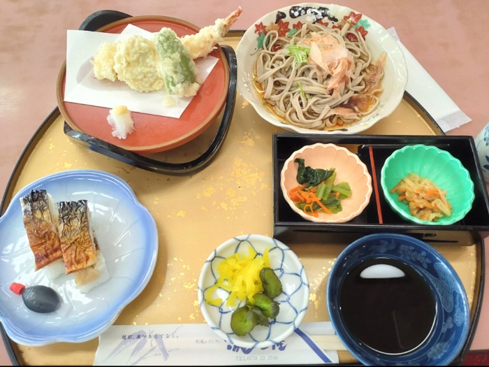 越前そば と 焼き鯖寿司