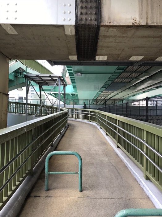 隅田川大橋の階段