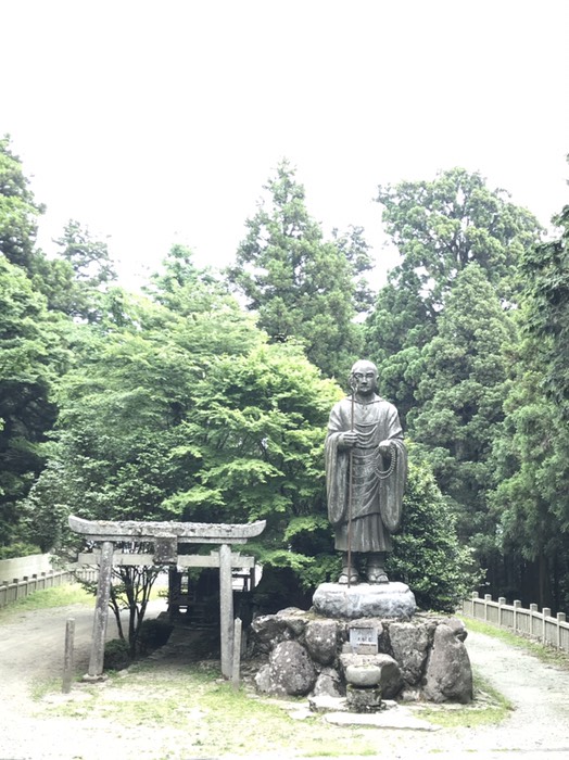 弘法大師の石像