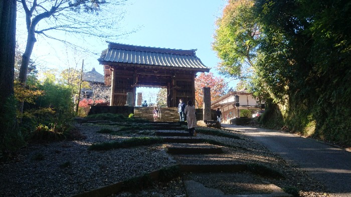 寺の入り口