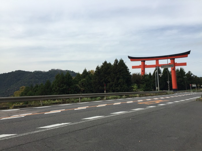 大鳥居と津和野城跡