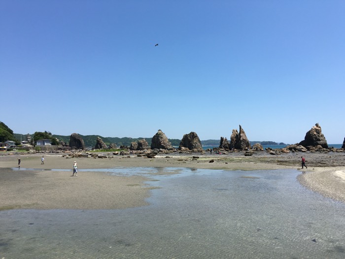橋杭岩