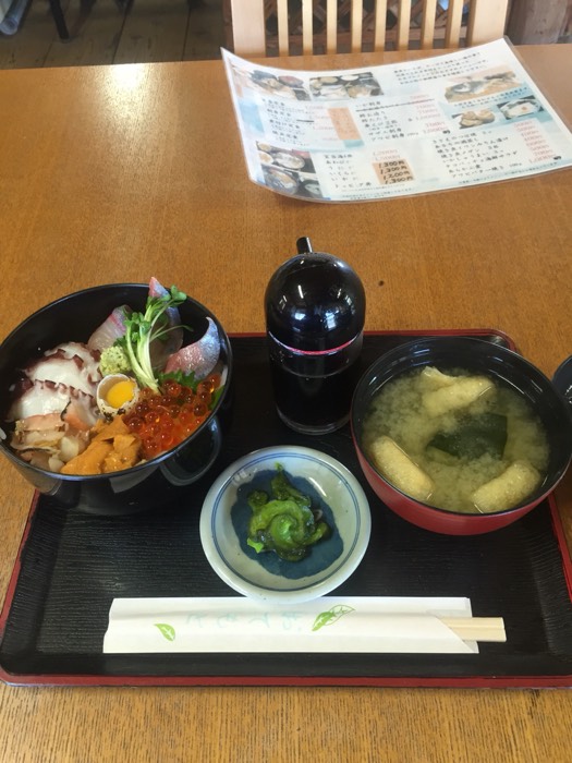 宝当海鮮丼