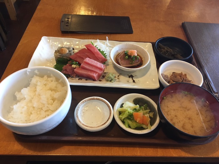 三崎食堂 まぐろ三昧定食