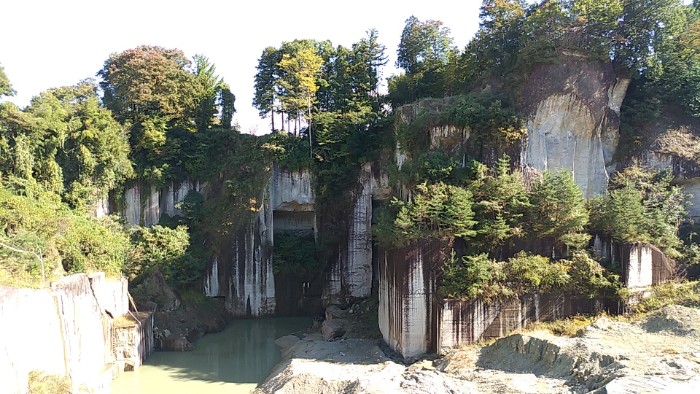 カネホン採石場