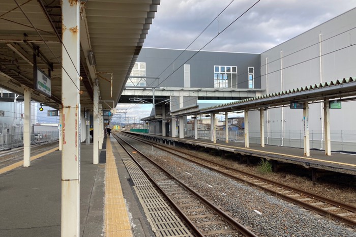 東側