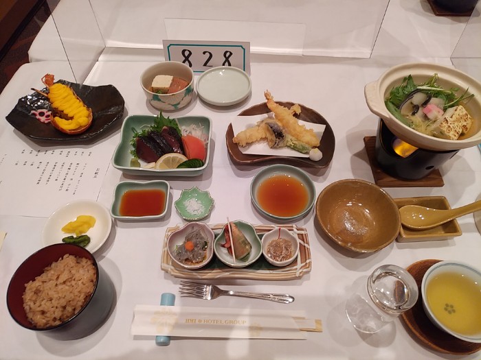 夕食 クラウンパレス新阪急高知