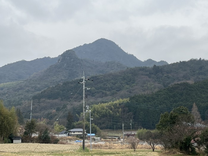牟礼峠を越えて