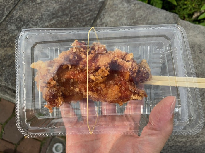お昼の代わりに山賊焼をいただきました