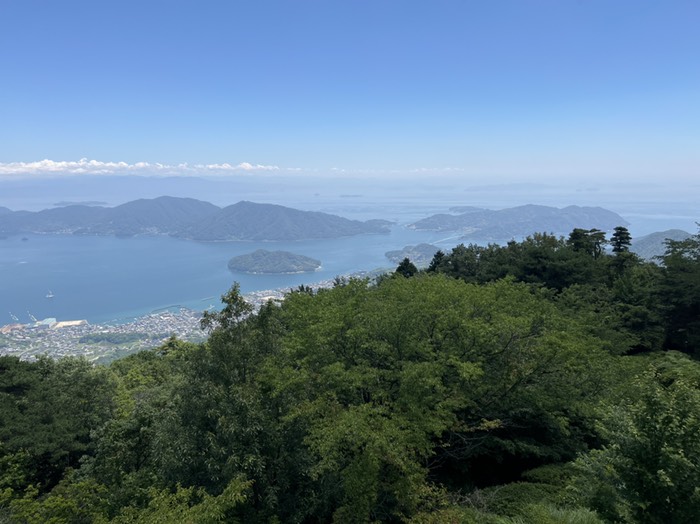 かぶと岩から