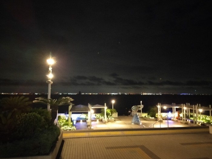 海ほたるから