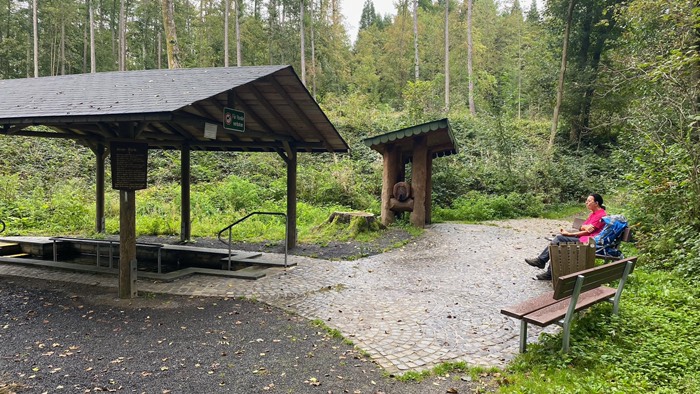 Rastplatz mit Armbad und Wassertretbecken