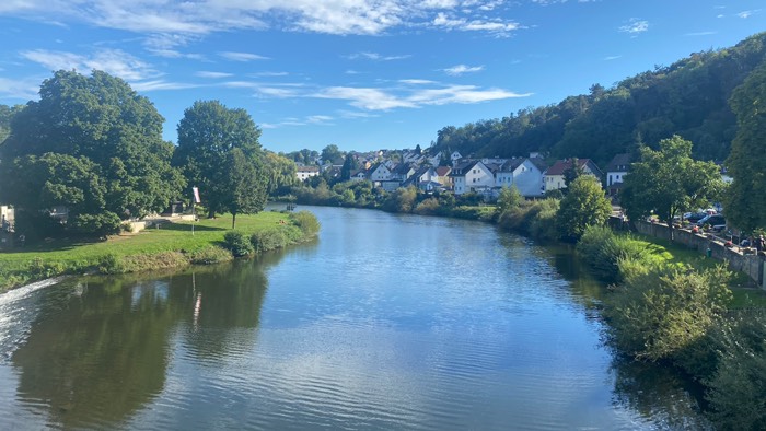 Bei Runkel hat die Lahn schon mächtig „zugelegt“