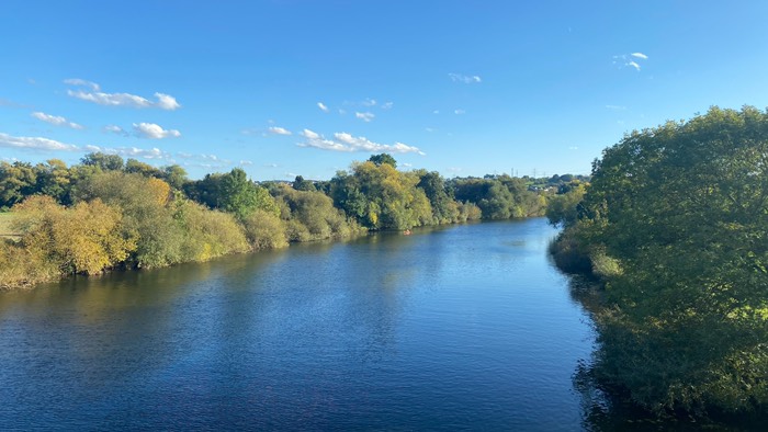 Die Lahn, kurz vor Limburg 