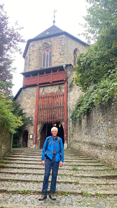 Abstieg aus dem Schlosshof