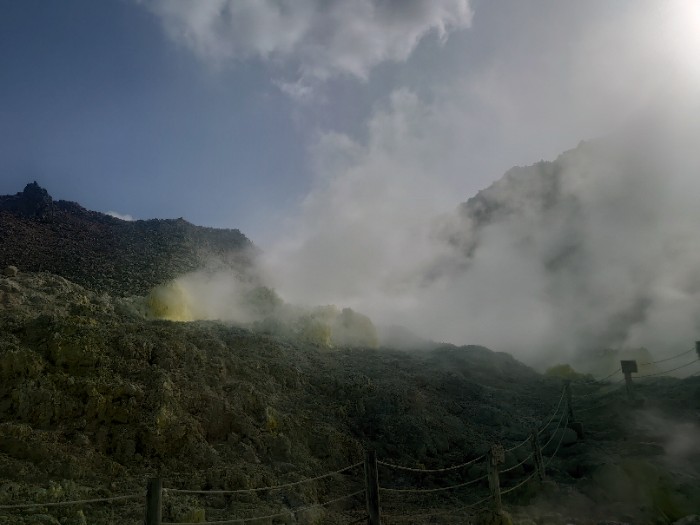 硫黄山