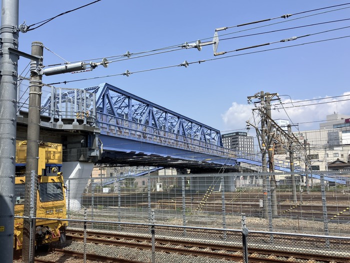 新幹線を地上へ降ろした城海津跨線橋