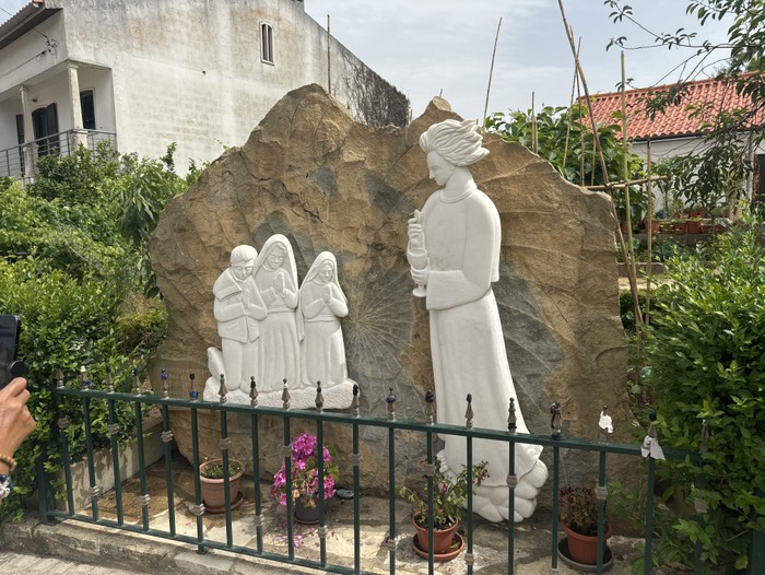 monument to celebrate 100 yrs of Apparition