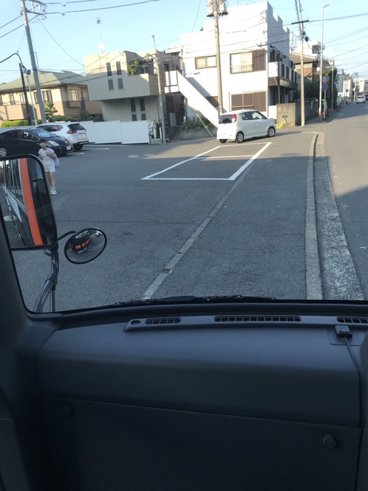 セブンイレブン前