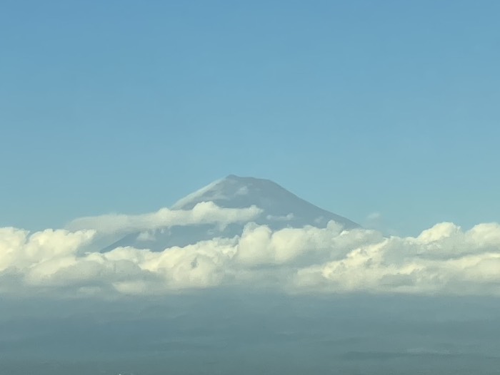 うっすら冠雪してますね🗻