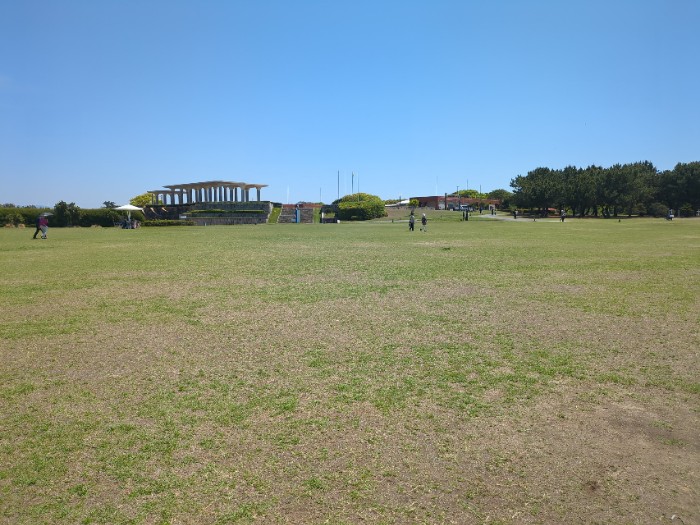 大芝生広場