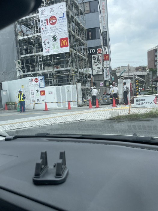 2.田端駅　小さいロータリーに左折してすぐ停車がベスト