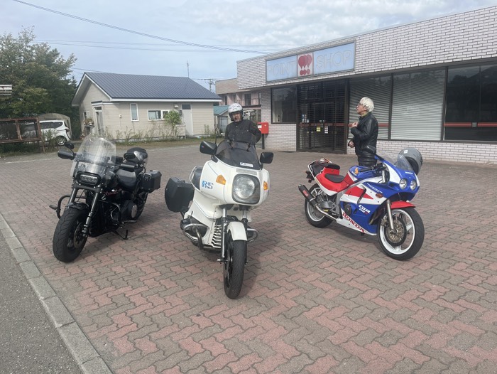 寒くてジャンバー着ました。