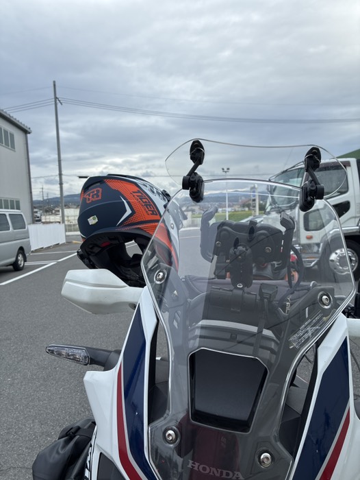 曇り空のスタート