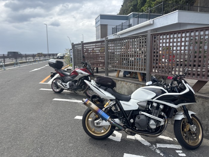 まるわ食堂到着🏍️