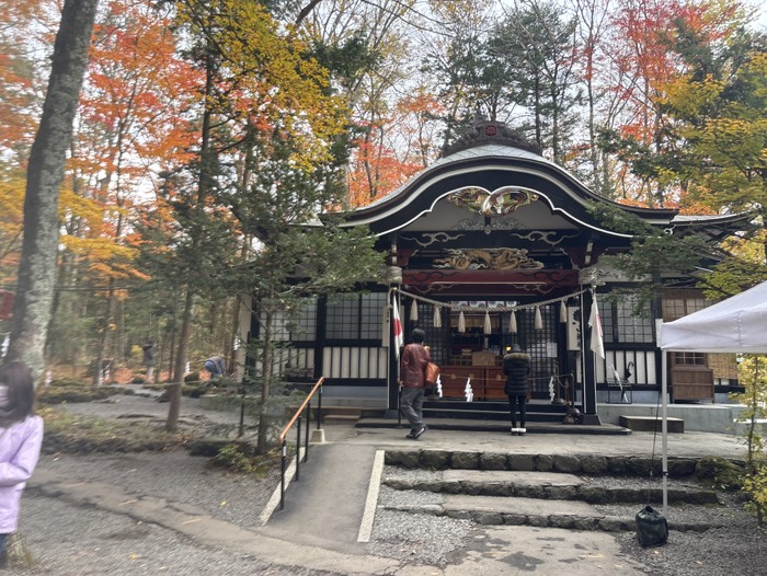 新屋山神社本宮