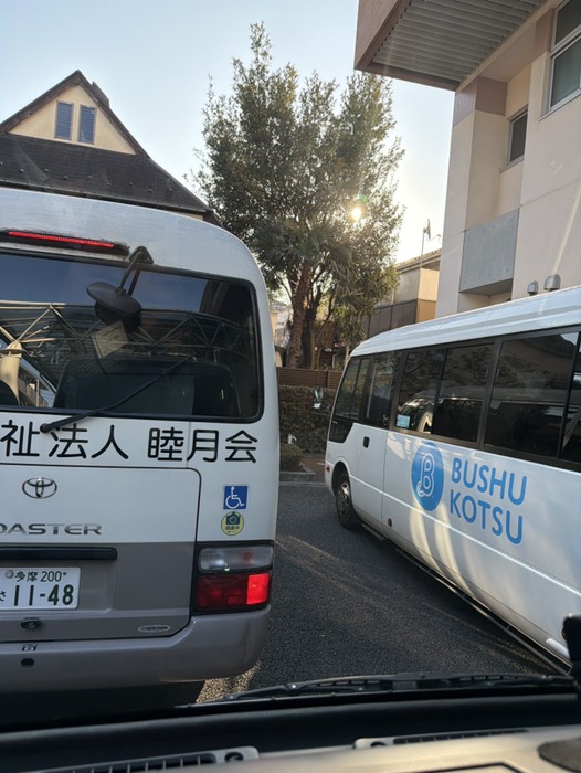 あくと（添乗員乗せ）